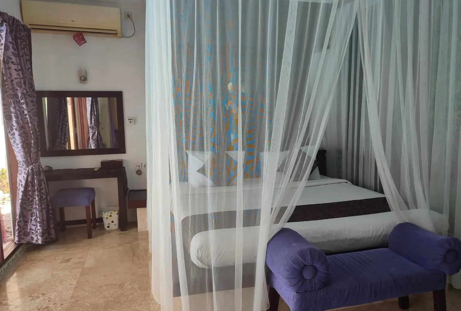 Private Villa With Swimming Pool Kuta Lombok Bed & Breakfast
