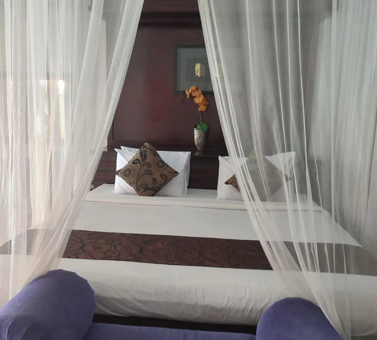 Private Villa With Swimming Pool Kuta  Bed & Breakfast